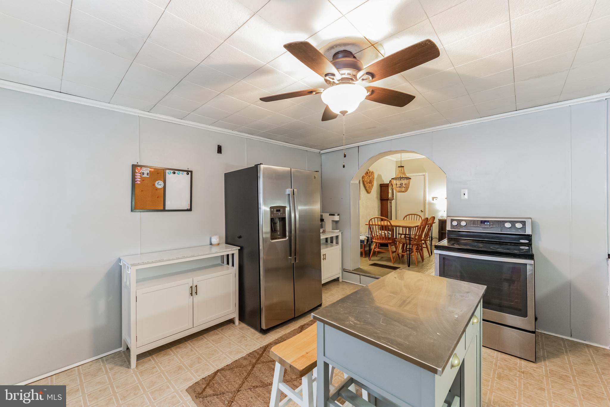 118 Maple Street Conshohocken, PA 19428 - Photo 13 of 33