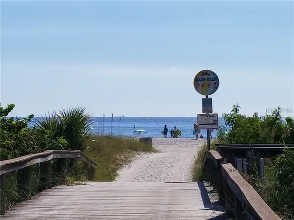 $1,595 | 535 68th Avenue, Unit 7, St. Pete Beach, FL 33706