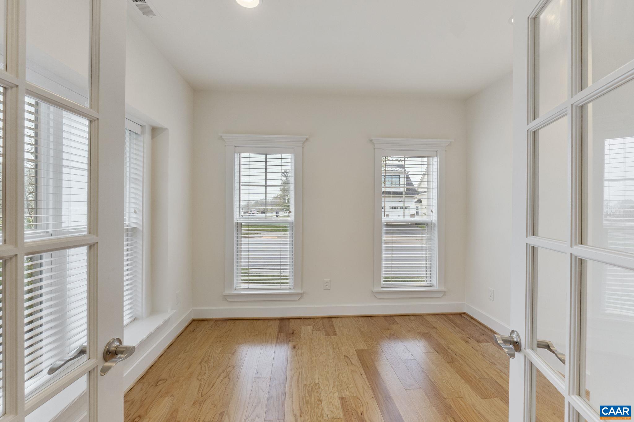 1903 Fowler Street Charlottesville, VA 22901 - Photo 7 of 29 Gallery Image 7