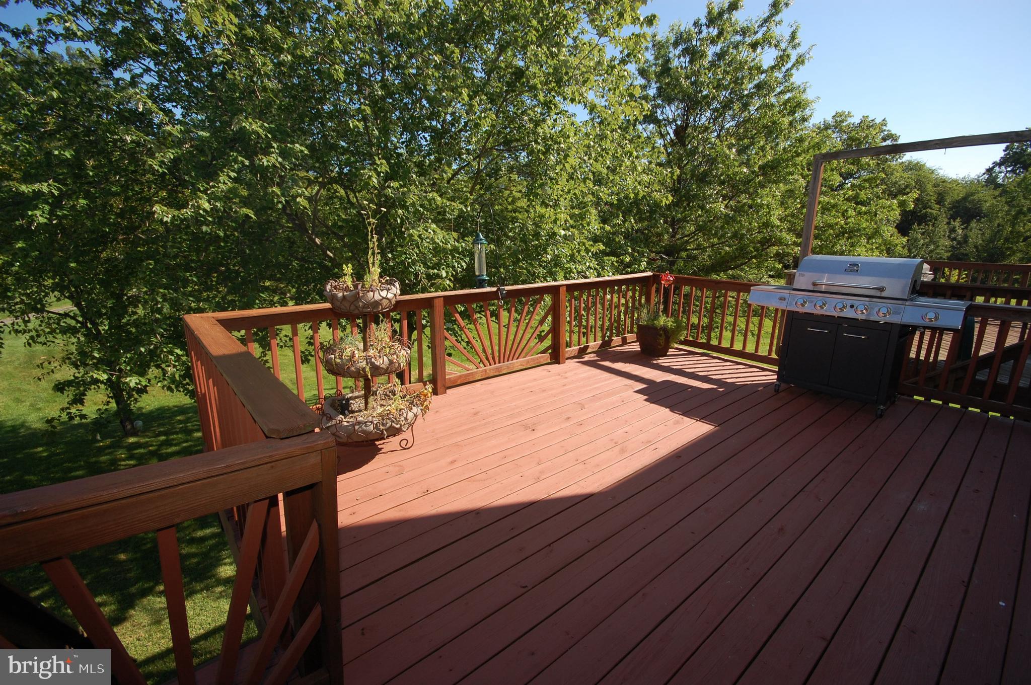 7975 Millstream Court Elkridge, MD 21075 - Photo 13 of 15 Deck with stairs to backyard
