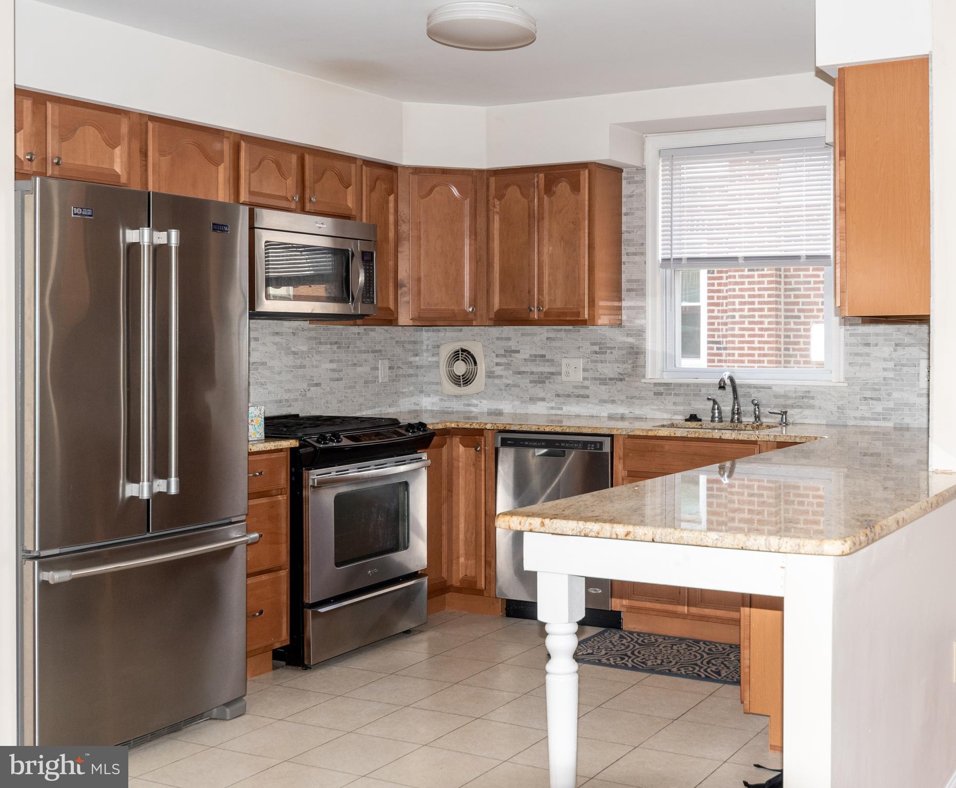 1712 Fox Chase Road Philadelphia, PA 19152 - Photo 3 of 16 Gallery Image 3