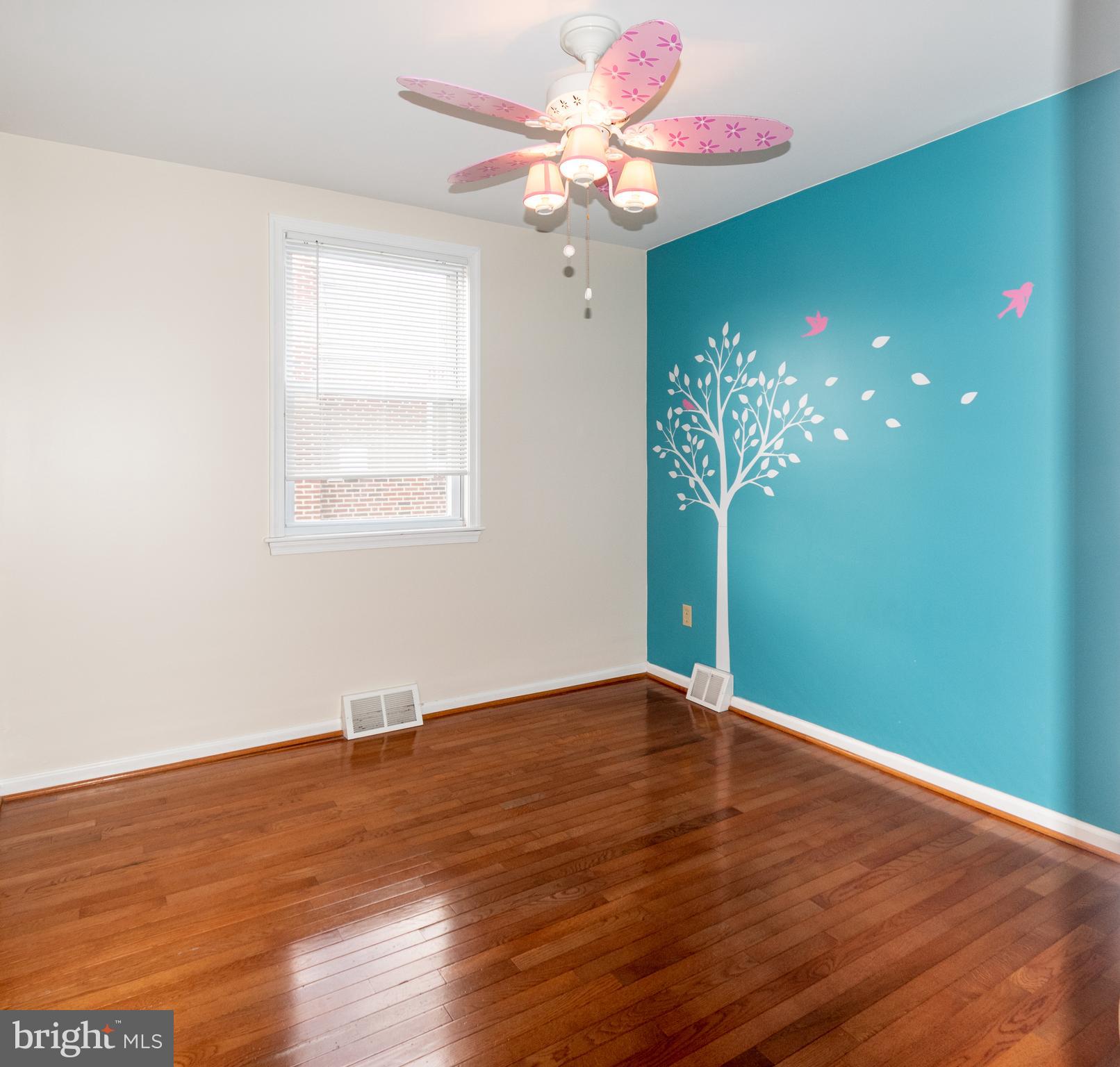 1712 Fox Chase Road Philadelphia, PA 19152 - Photo 5 of 16 Gallery Image 5