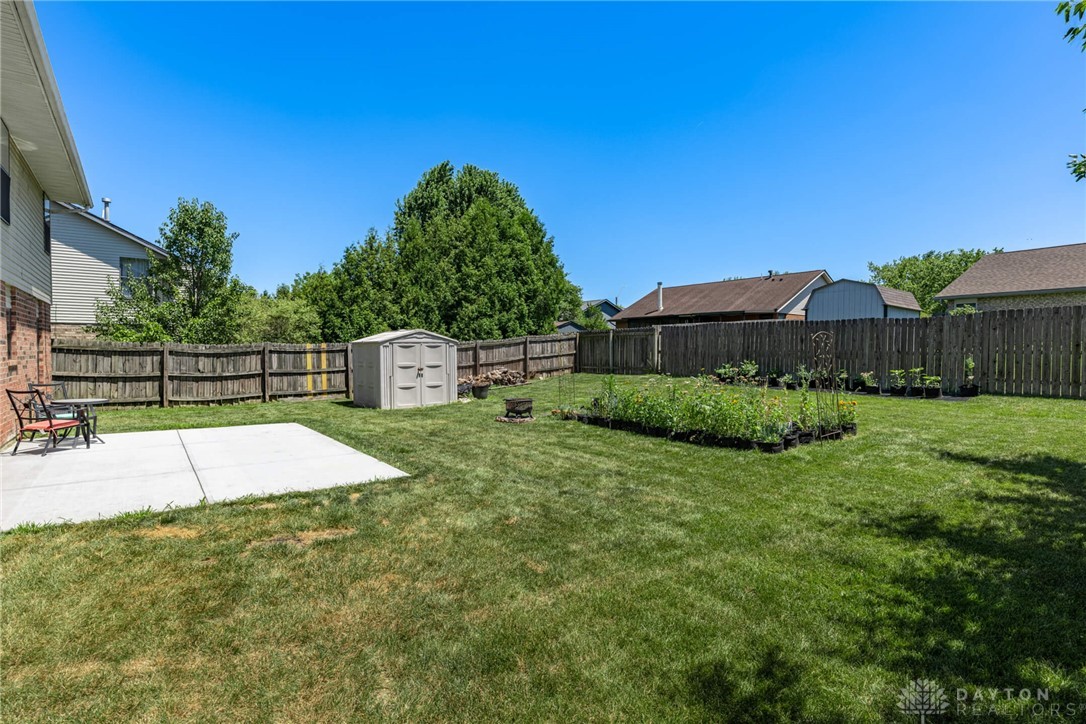 6808 Charlesgate Road Huber Heights, OH 45424 - Photo 33 of 38 Backyard