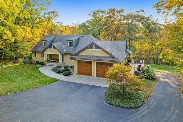 $925,000 | N7453 910th Street, River Falls, WI 54022