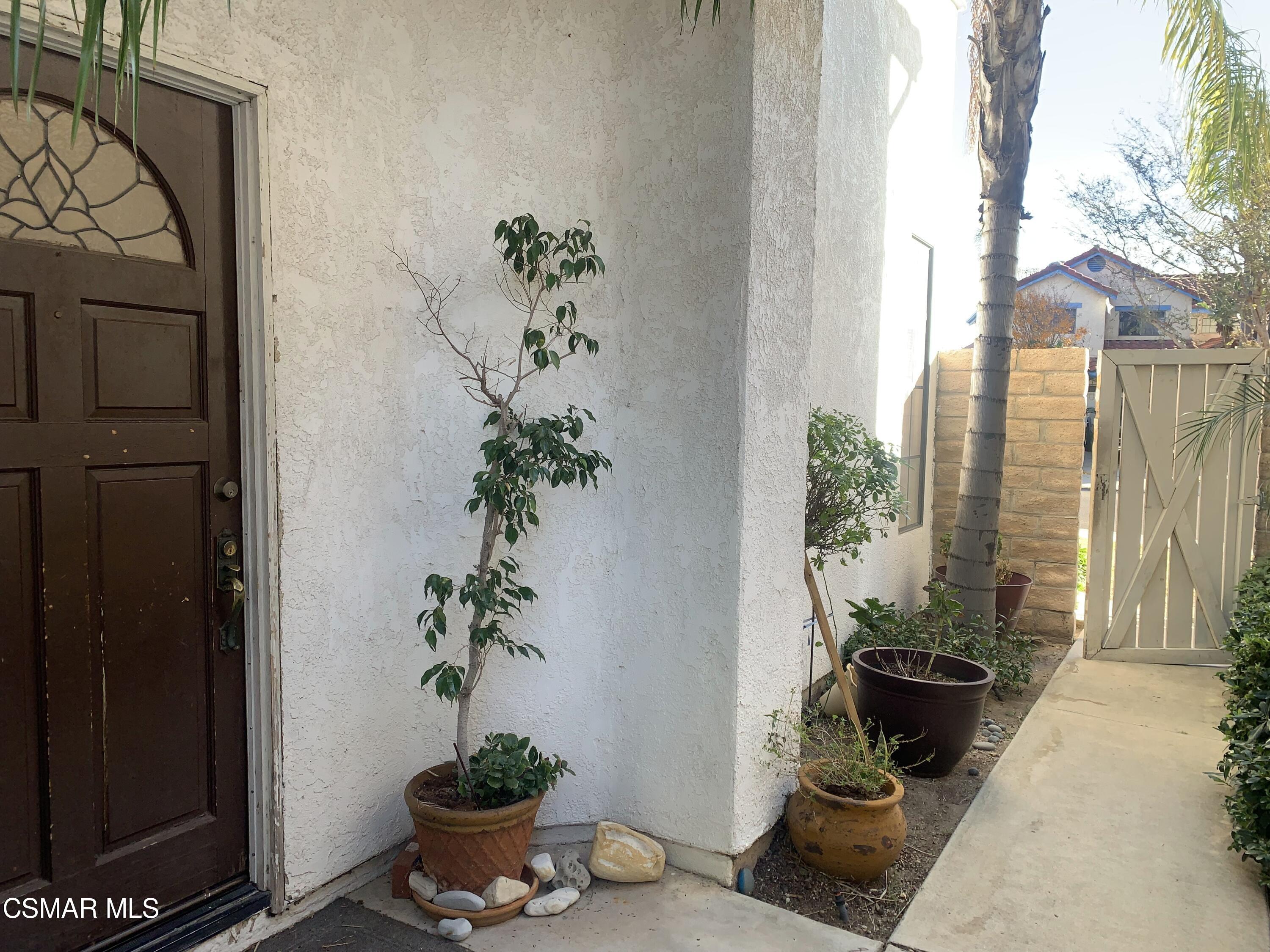2429 Ridge View Court Simi Valley, CA 93065 - Photo 5 of 34 IMG_6484