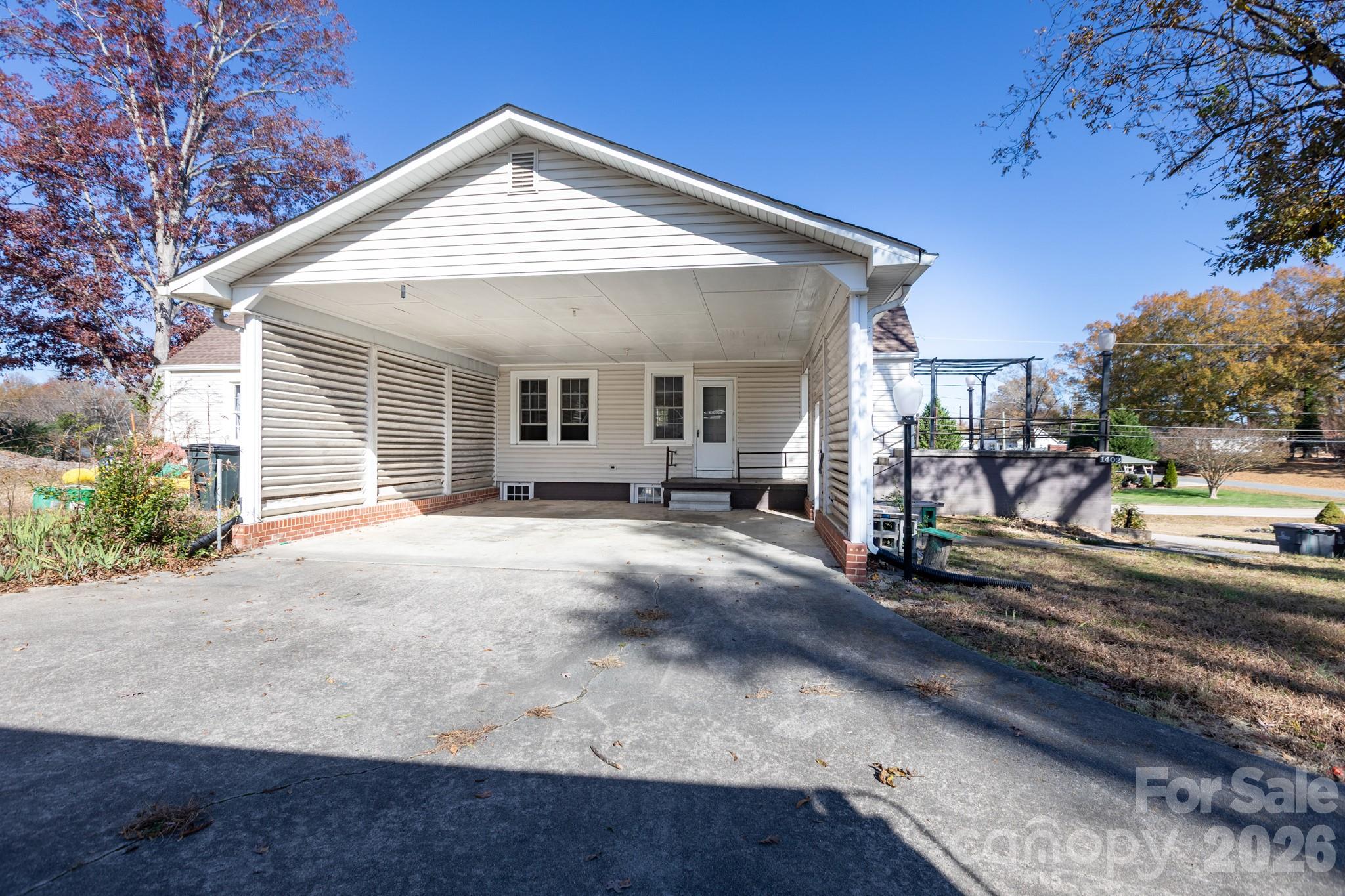 1402 Brantley Road Kannapolis, NC 28083 - Photo 28 of 29 a view of a house with a patio