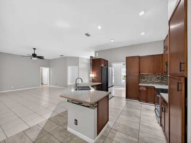 $640,000 | 8895 Southwest Fishermans Wharf Drive, Stuart, FL 34997