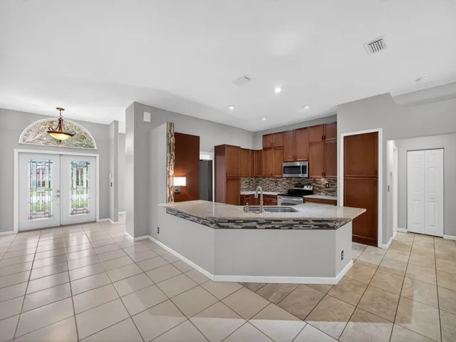 $640,000 | 8895 Southwest Fishermans Wharf Drive, Stuart, FL 34997