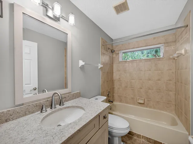 $640,000 | 8895 Southwest Fishermans Wharf Drive, Stuart, FL 34997