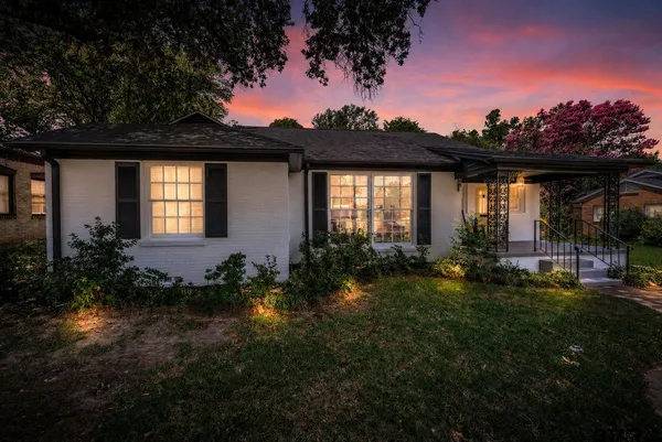 $472,400 | 1427 South Wall Avenue, Tyler, TX 75701