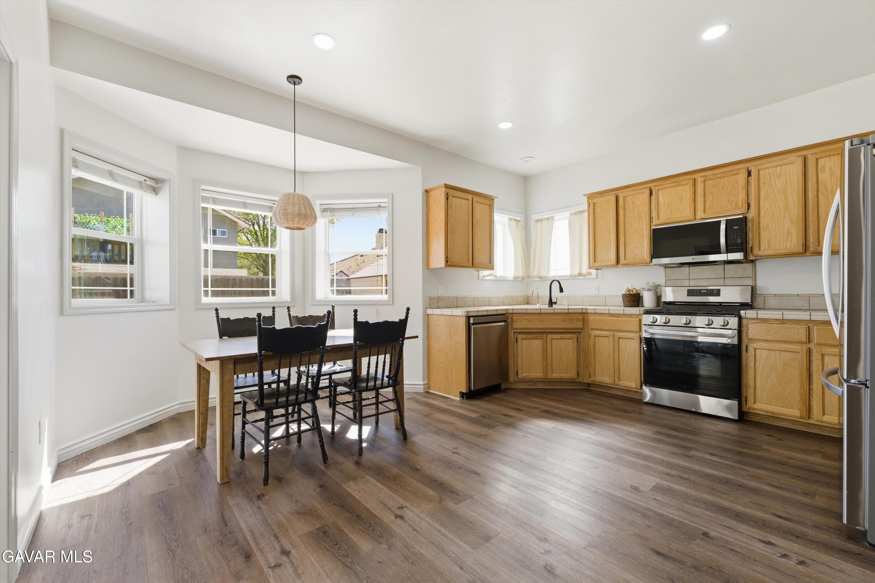 906 Mulberry Street Tehachapi, CA 93561 - Photo 8 of 25 07-JYP08332