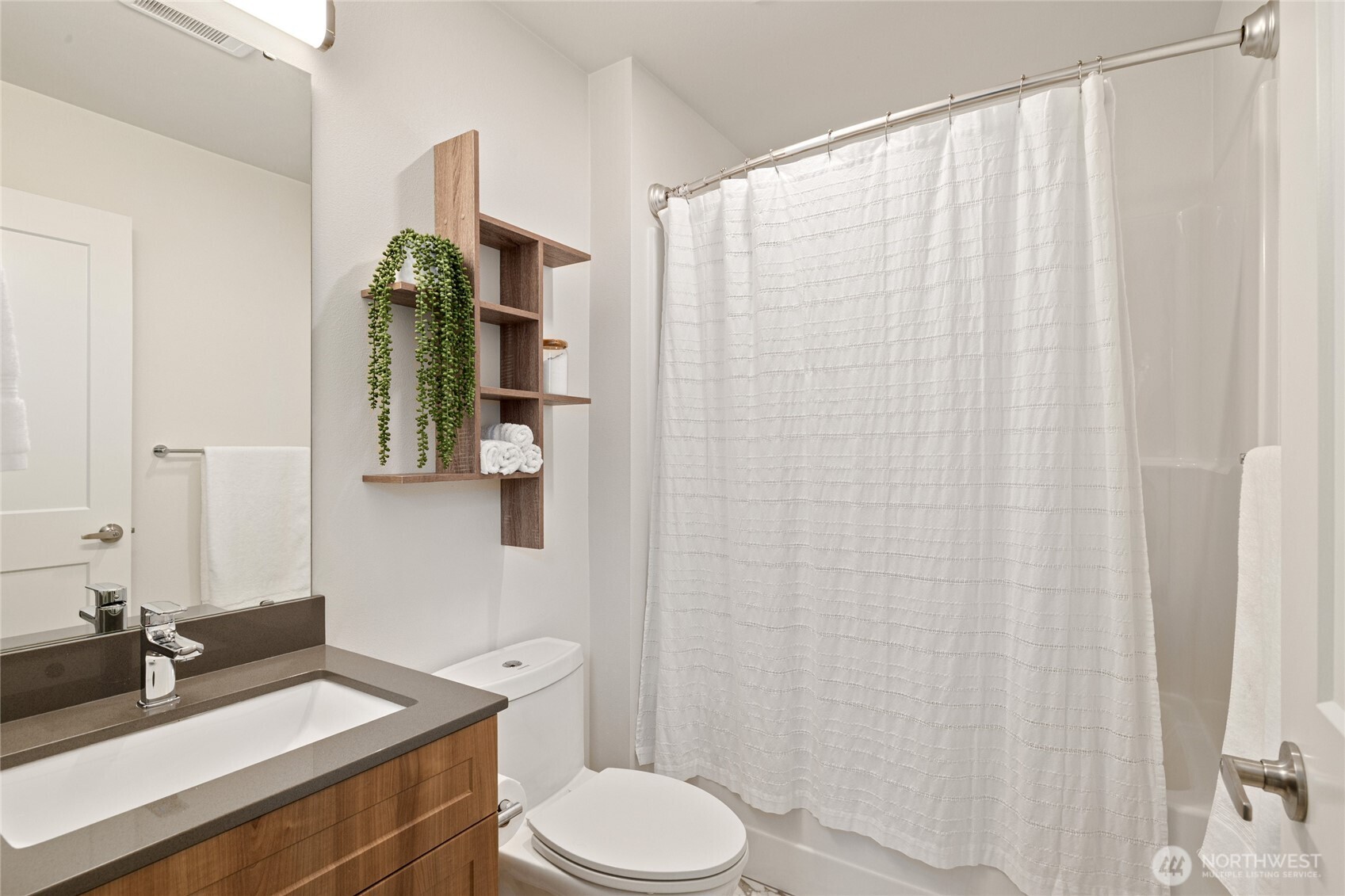 9614 Northeast 183rd Street, Unit D Bothell, WA 98011 - Photo 7 of 34