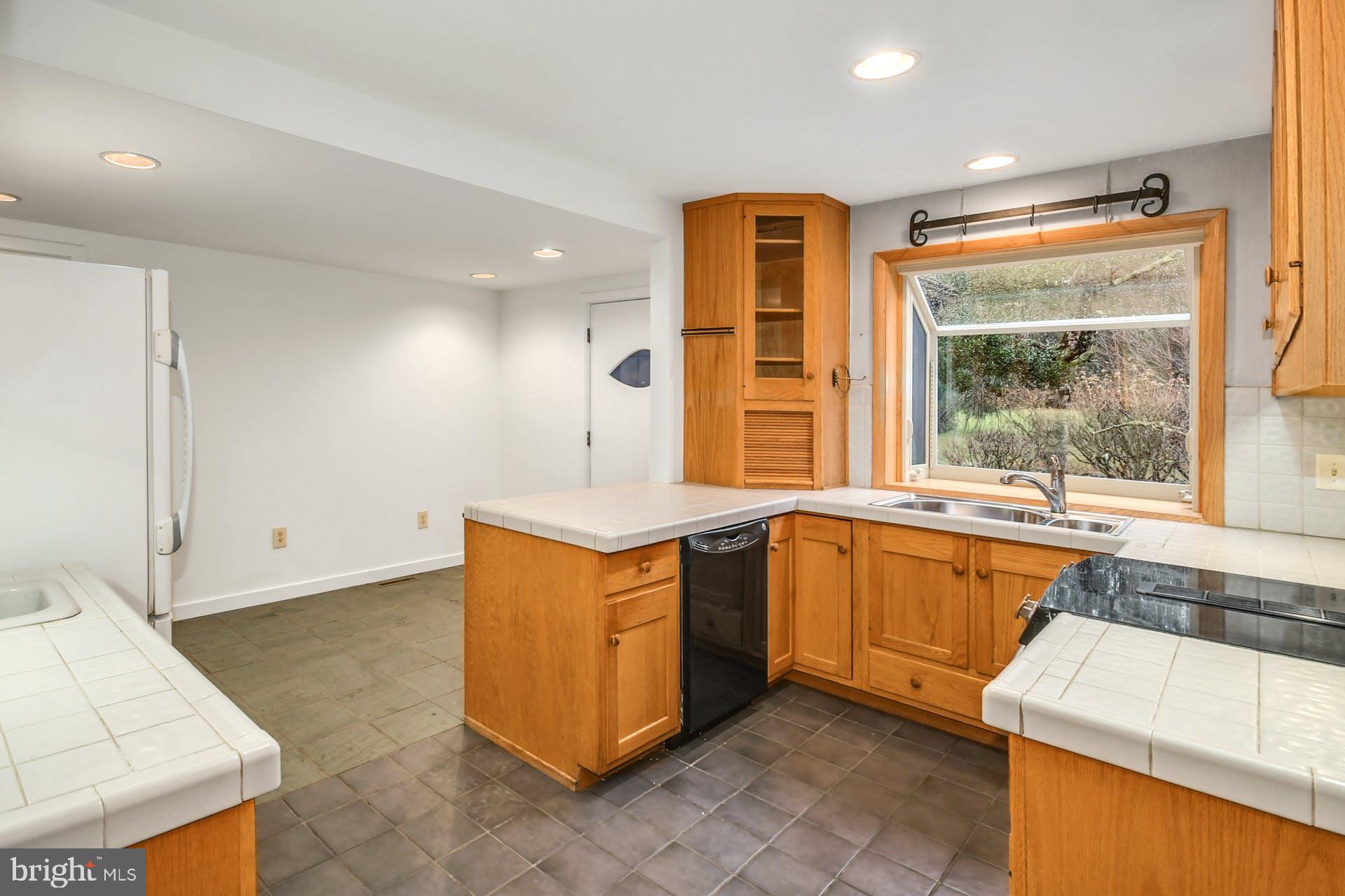 3030 Cooks Creek Road Riegelsville, PA 18077 - Photo 10 of 50