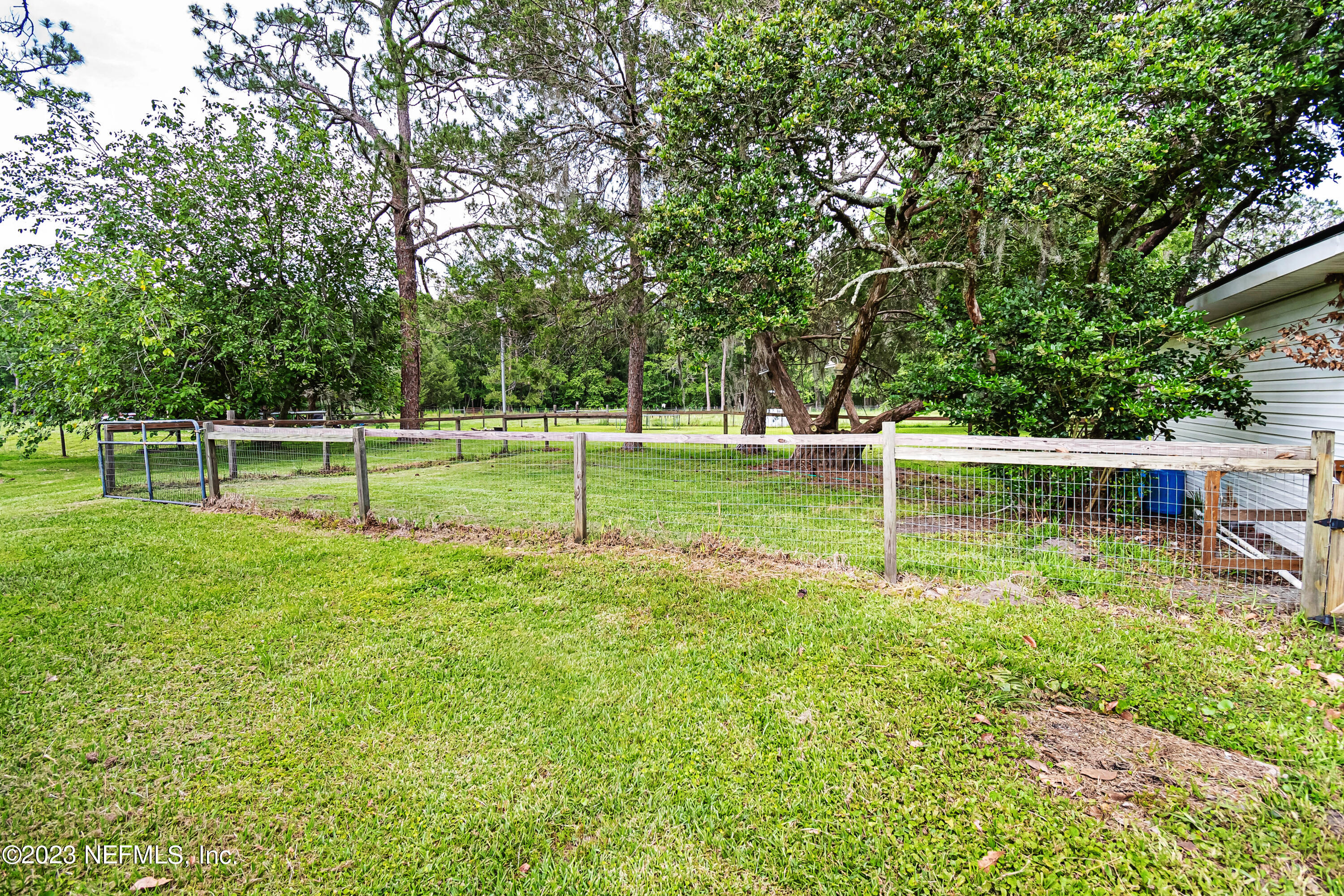 8619 Mud Lake Road Macclenny, FL 32063 - Photo 37 of 49 a view of a park with a tree