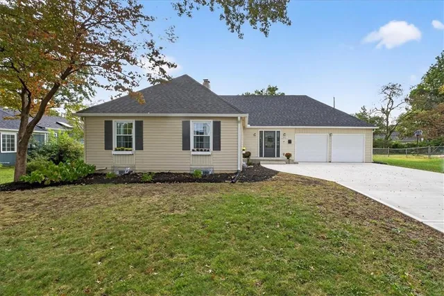 $755,000 | 3615 West 83rd Terrace, Prairie Village, KS 66206