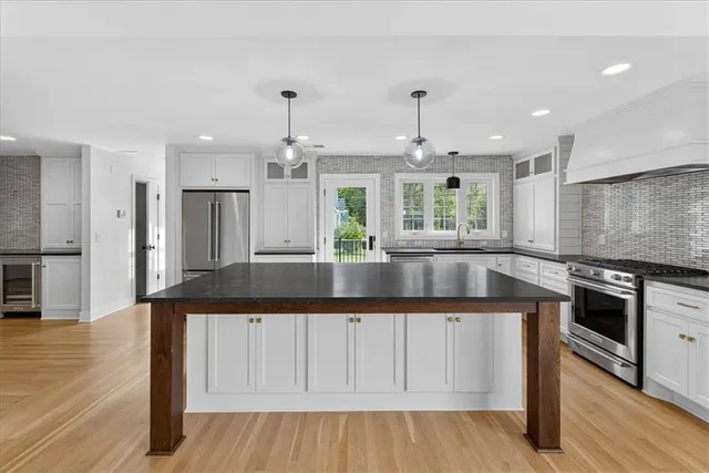 $755,000 | 3615 West 83rd Terrace, Prairie Village, KS 66206