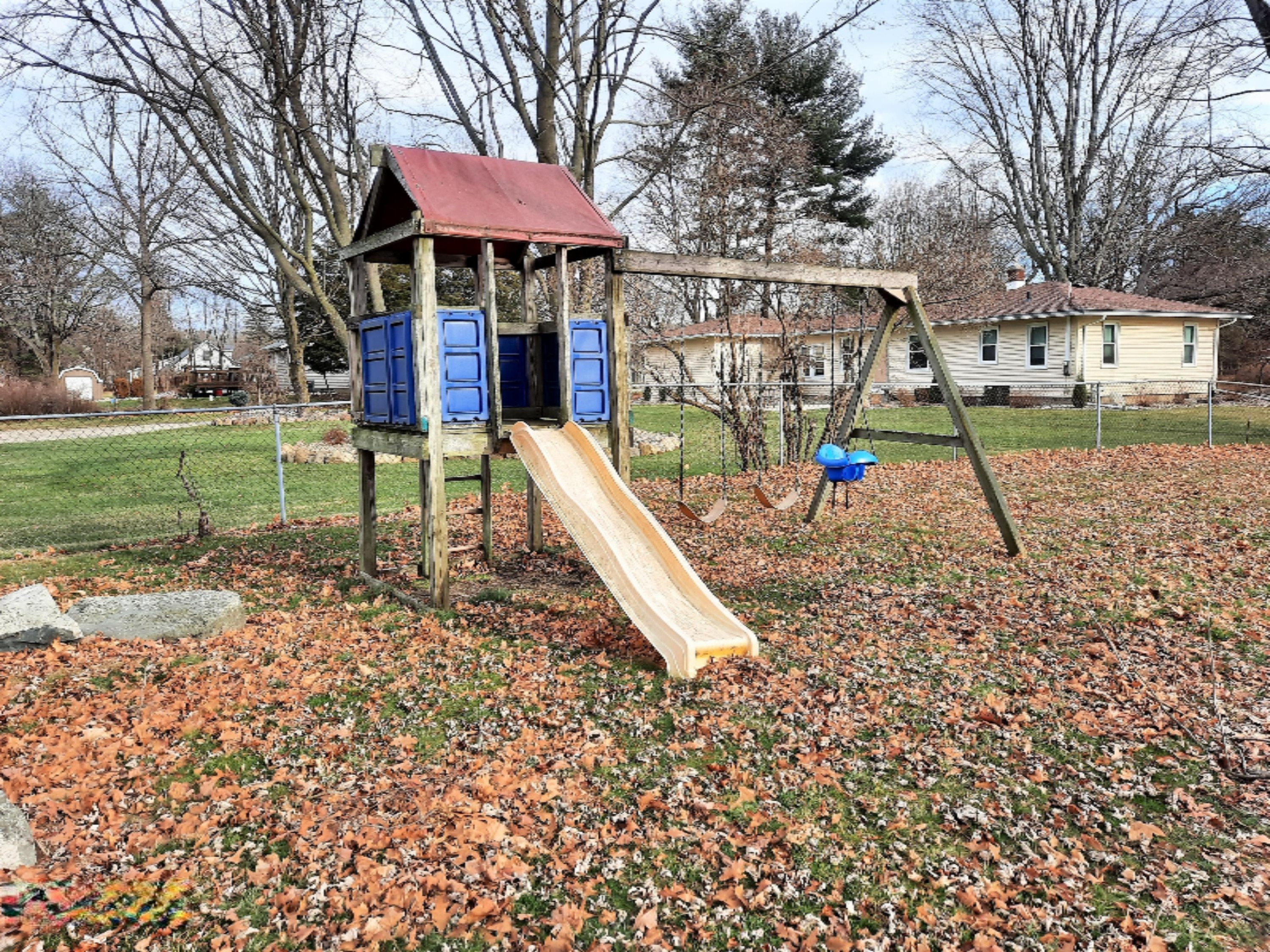 12385 Perry Road Battle Creek, MI 49015 - Photo 46 of 46 playset