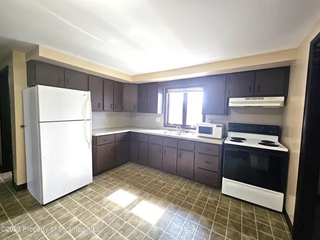 $850 | 526 Hughes Court, Scranton, PA 18504