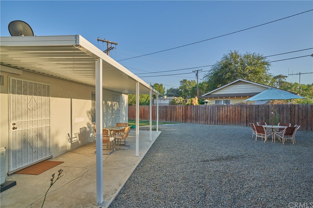 4800 Beverly Court Riverside, CA 92506 - Photo 4 of 14