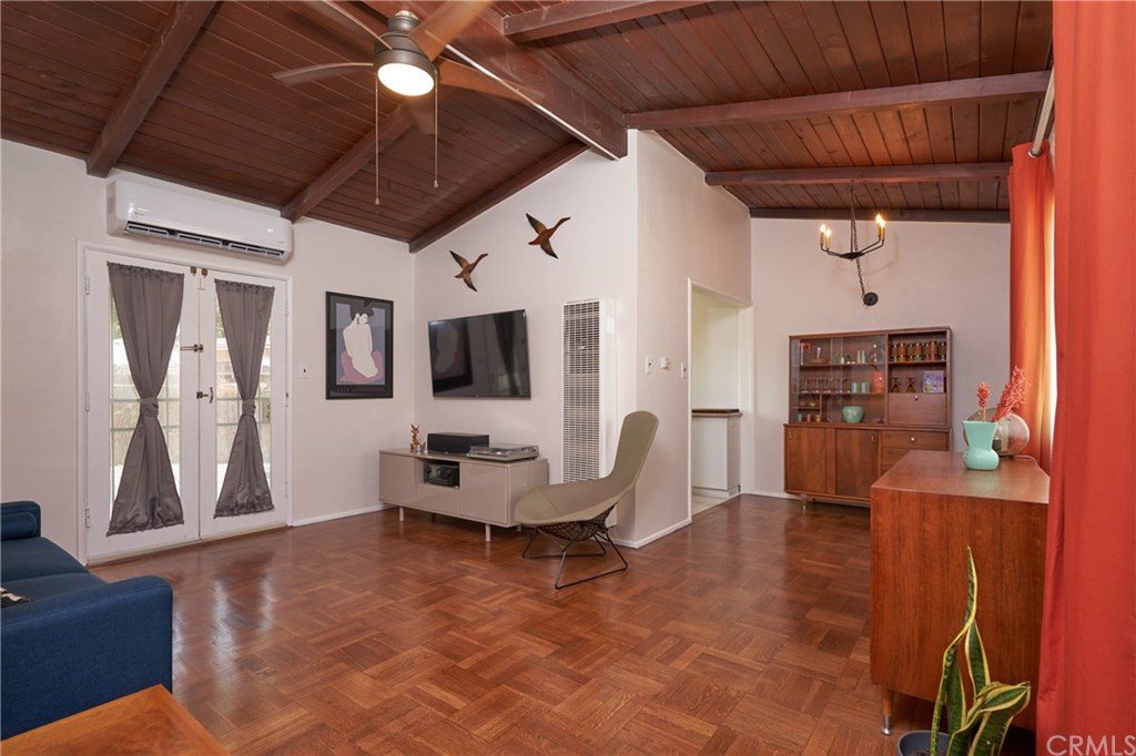 4800 Beverly Court Riverside, CA 92506 - Photo 5 of 14