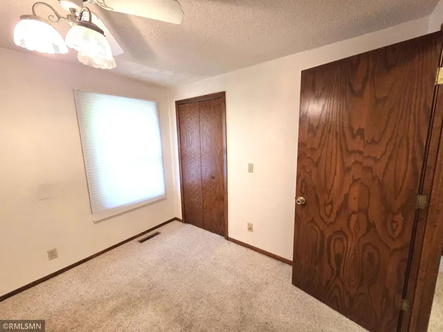 $399,900 | 25 Woodlawn Avenue, Tonka Bay, MN 55331