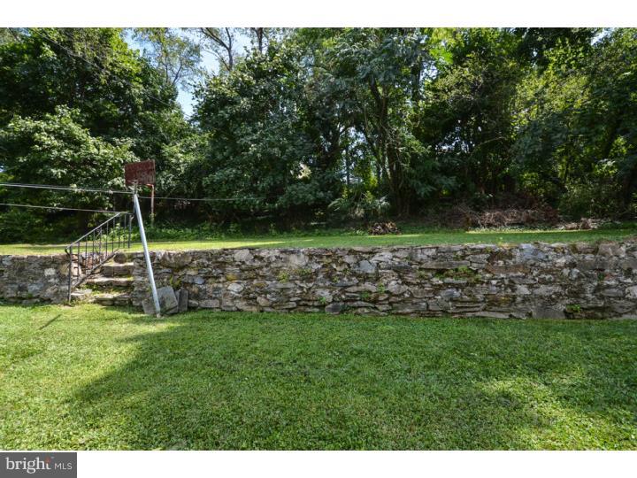 7753 Green Valley Road Cheltenham, PA 19095 - Photo 22 of 24 View in Back
