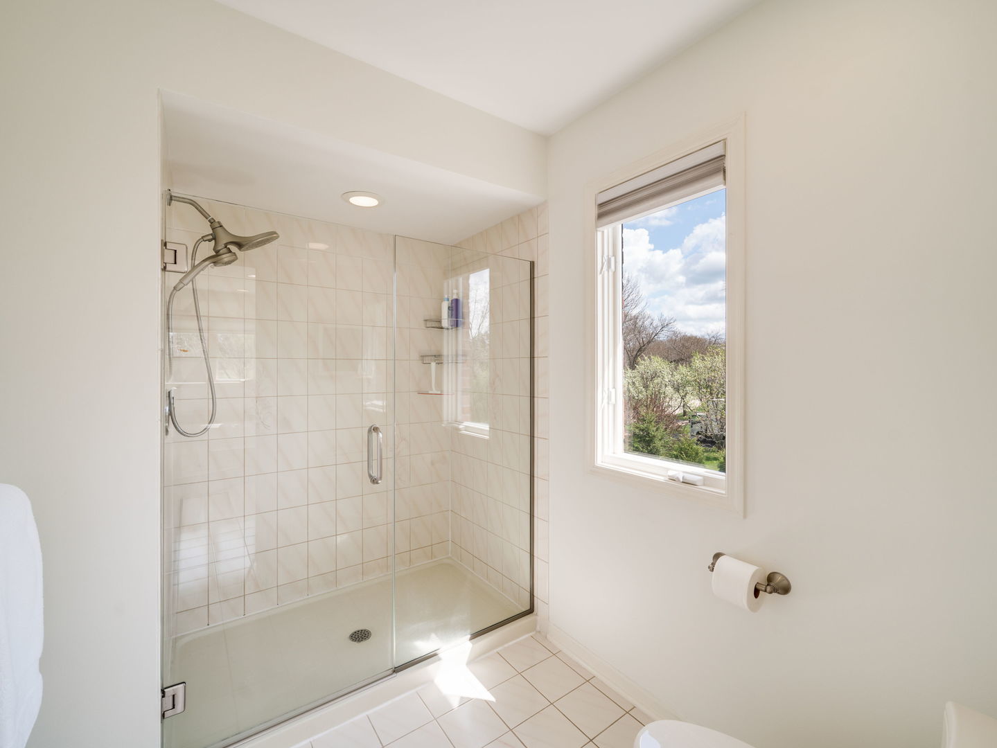 626 Buena Road Lake Forest, IL 60045 - Photo 18 of 37 a bathroom with a shower