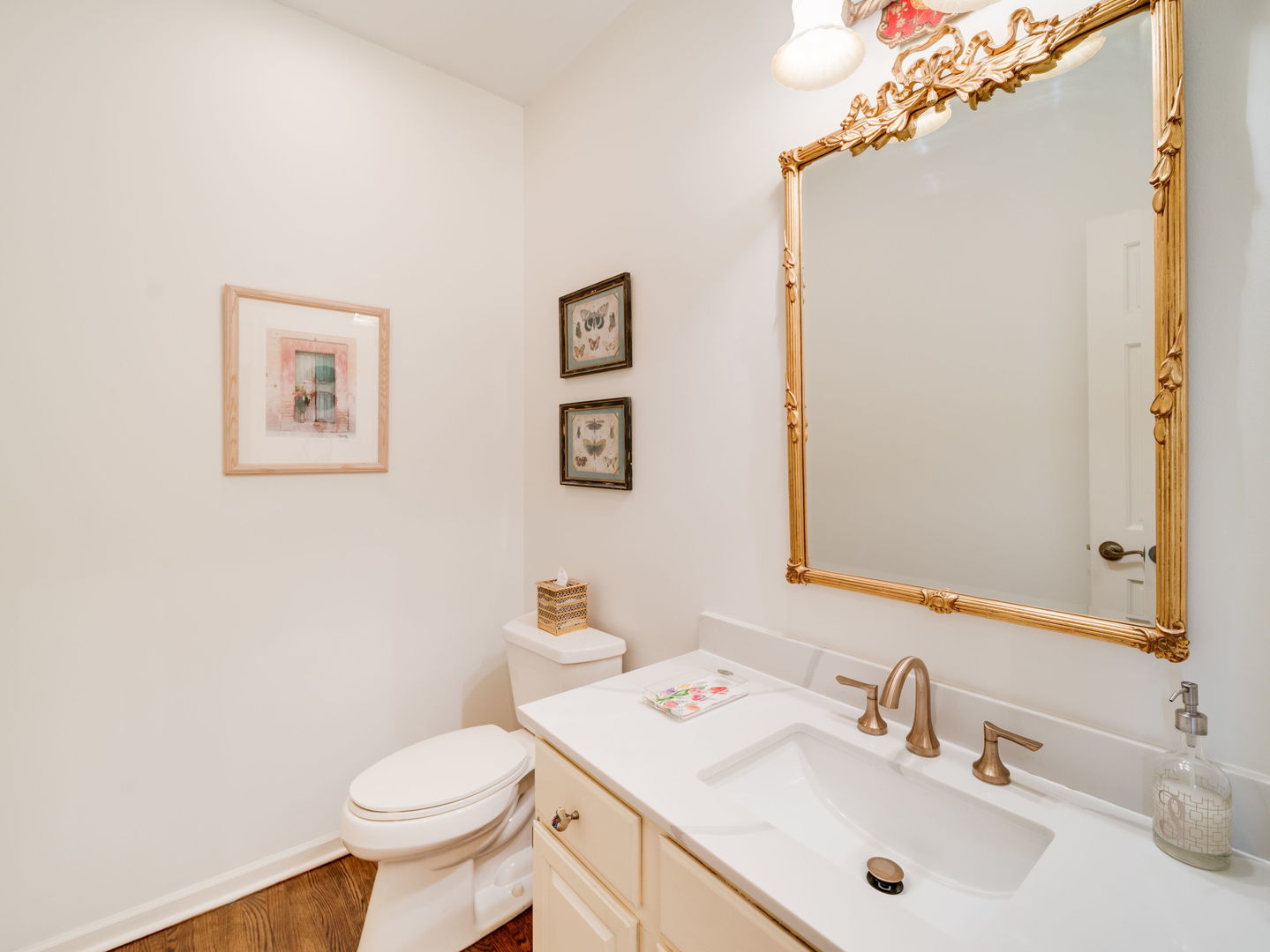 626 Buena Road Lake Forest, IL 60045 - Photo 8 of 37 a bathroom with a sink toilet and vanity