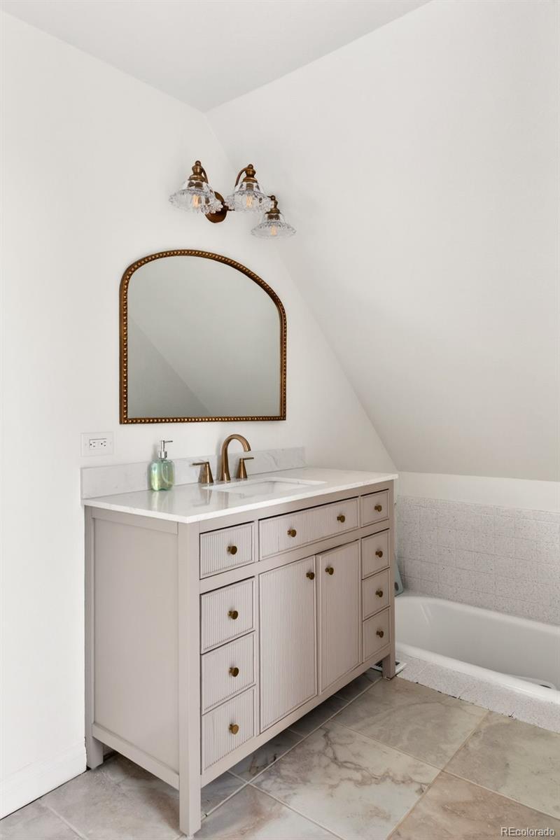 1144 South Logan Street Denver, CO 80210 - Photo 17 of 25