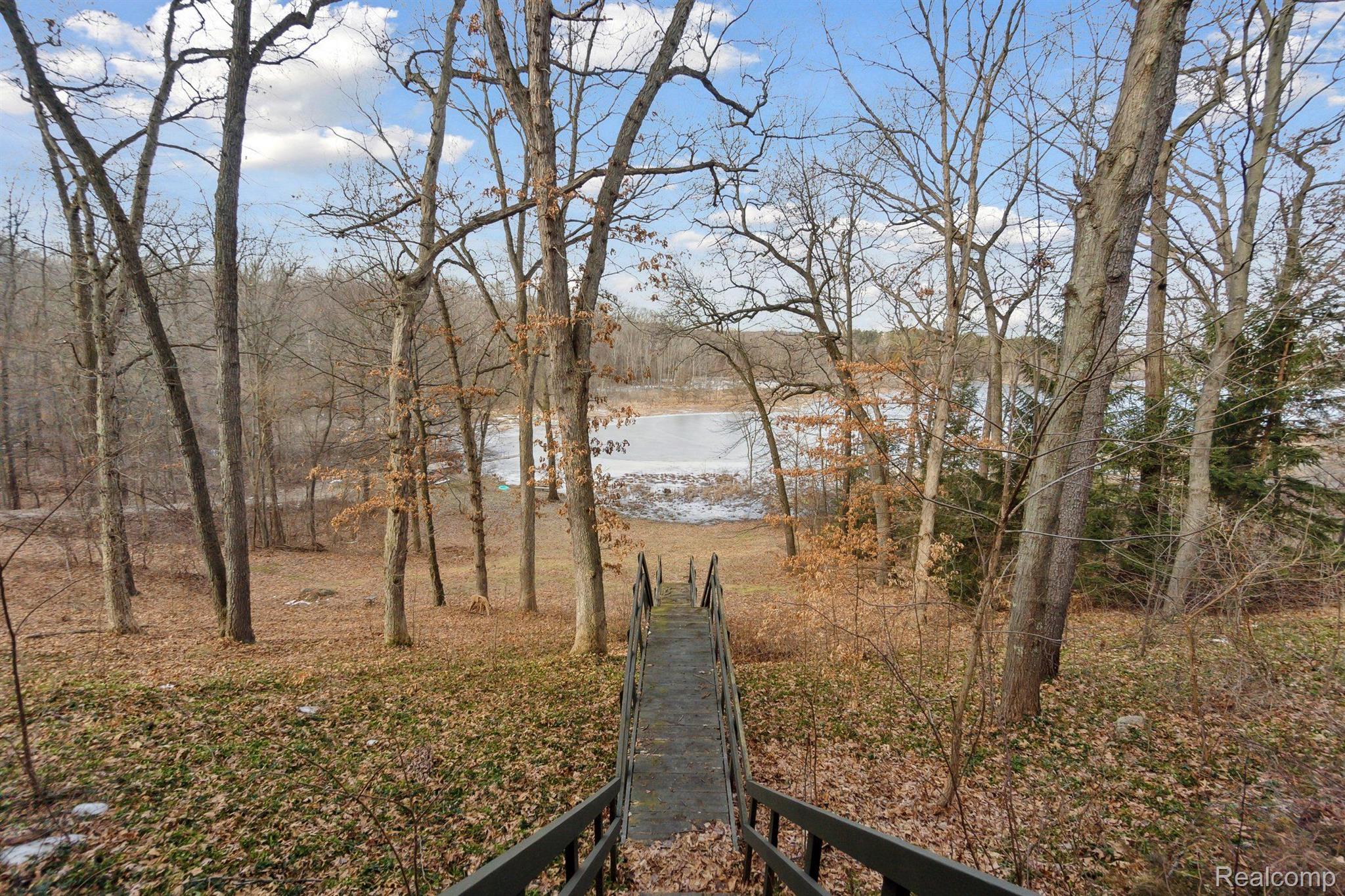 17532 Taylor Lake Road Holly, MI 48442 - Photo 2 of 33 Gallery Image 2