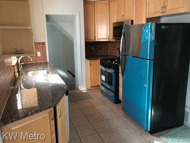 3270 Harding Street Dearborn, MI 48124 - Photo 5 of 19 IMG_0623.JPG