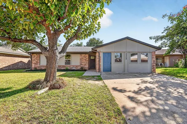$305,000 | 6208 Kary Lynn Drive South, Watauga, TX 76148