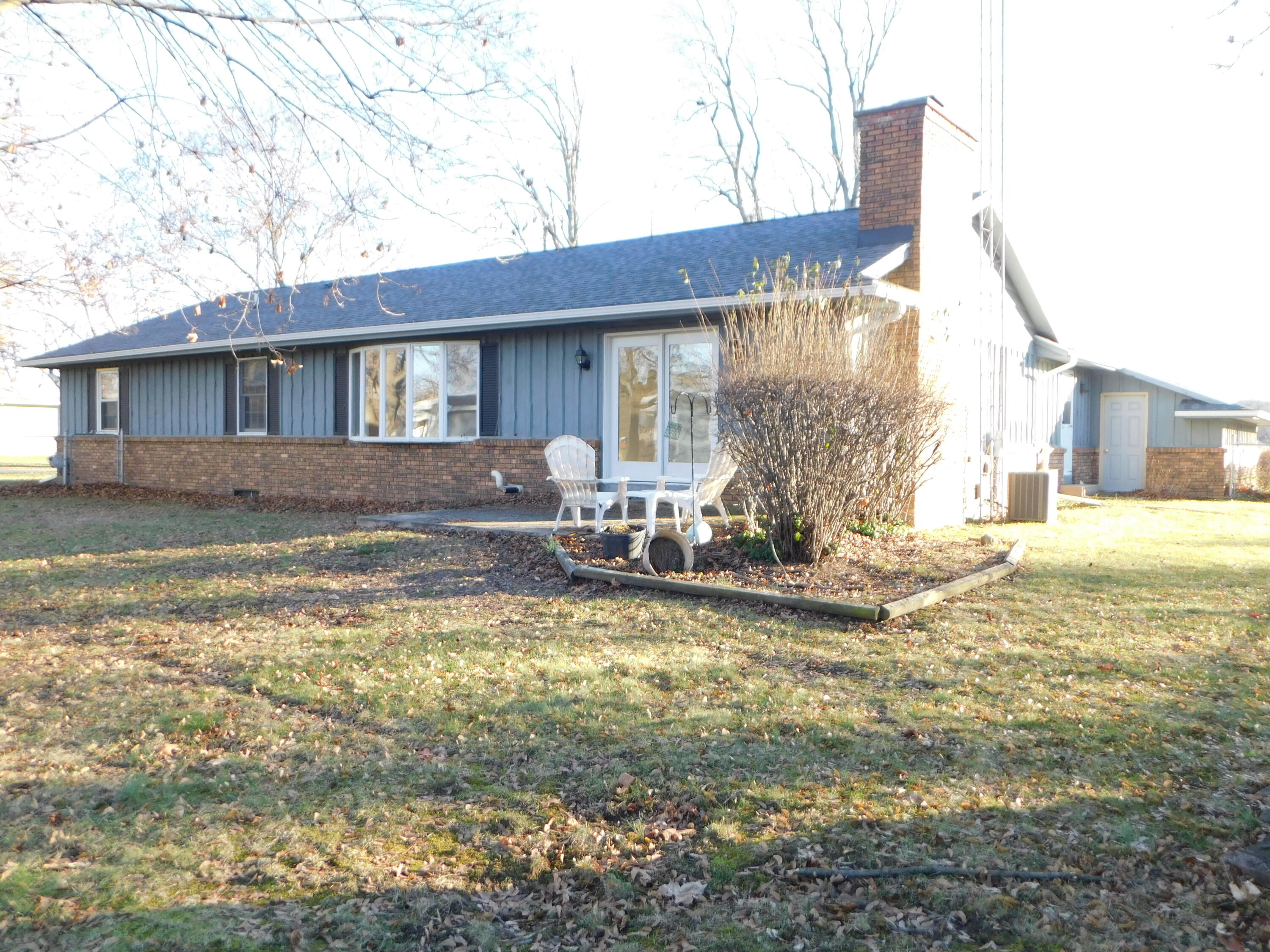 404 West Edgar Bergen Boulevard Decatur, MI 49045 - Photo 15 of 16 patio off kitchen family room