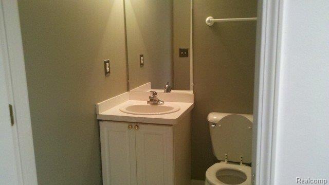 22 Eagle Ridge Road Lake Orion, MI 48360 - Photo 12 of 14 bsmtbath.jpg