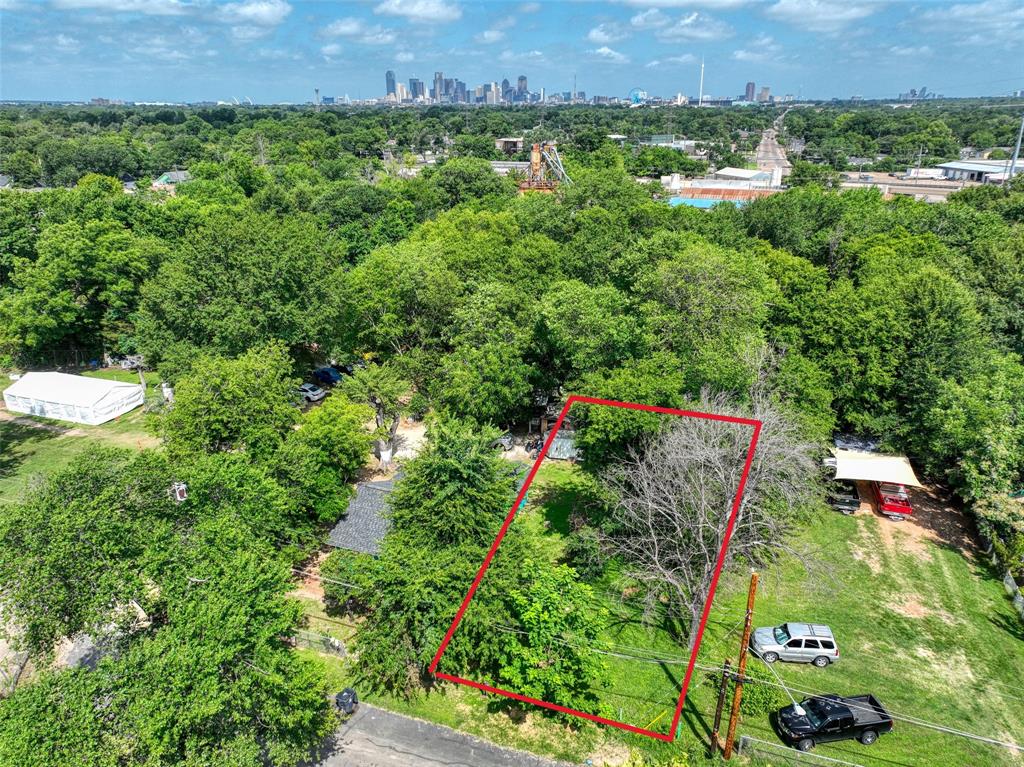 3907 Agnes Street Dallas, TX 75210 - Photo 1 of 10 Gallery Image 1