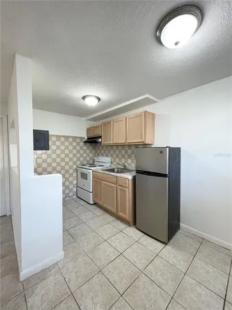 $1,200 | 2916 North 16th Street, Tampa, FL 33605