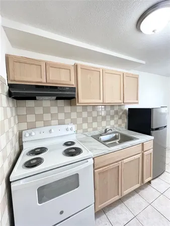 $1,200 | 2916 North 16th Street, Tampa, FL 33605