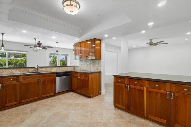 $5,000 | 5206 Cleveland Street, Hollywood, FL 33021