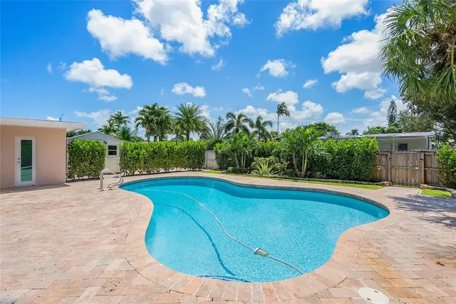 $5,000 | 5206 Cleveland Street, Hollywood, FL 33021