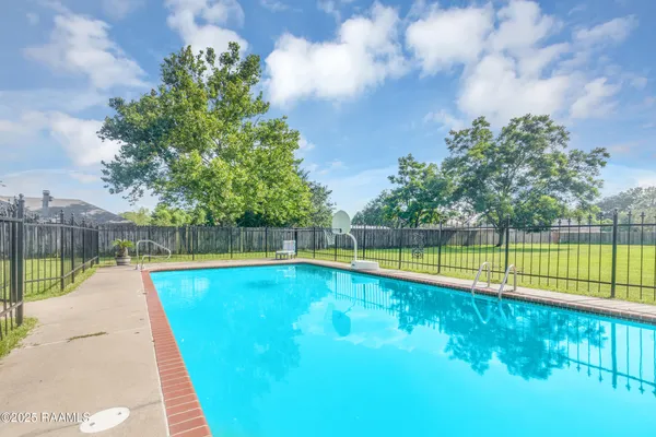 $299,000 | 302 Willow Wood Drive, New Iberia, LA 70563