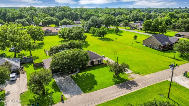 $325,000 | 302 Willow Wood Drive, New Iberia, LA 70563