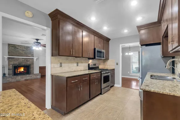 $299,000 | 302 Willow Wood Drive, New Iberia, LA 70563