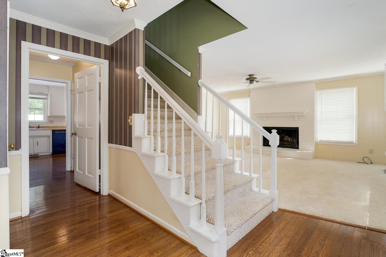 411 South Batesville Road Greer, SC 29650 - Photo 4 of 30 Gallery Image 4
