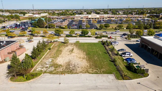 $845,000 | 19950 LaGrange Road, Mokena, IL 60448