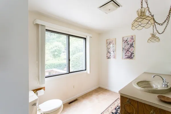 $674,900 | 21-22 Beach Drive, West Brookfield, MA 01585