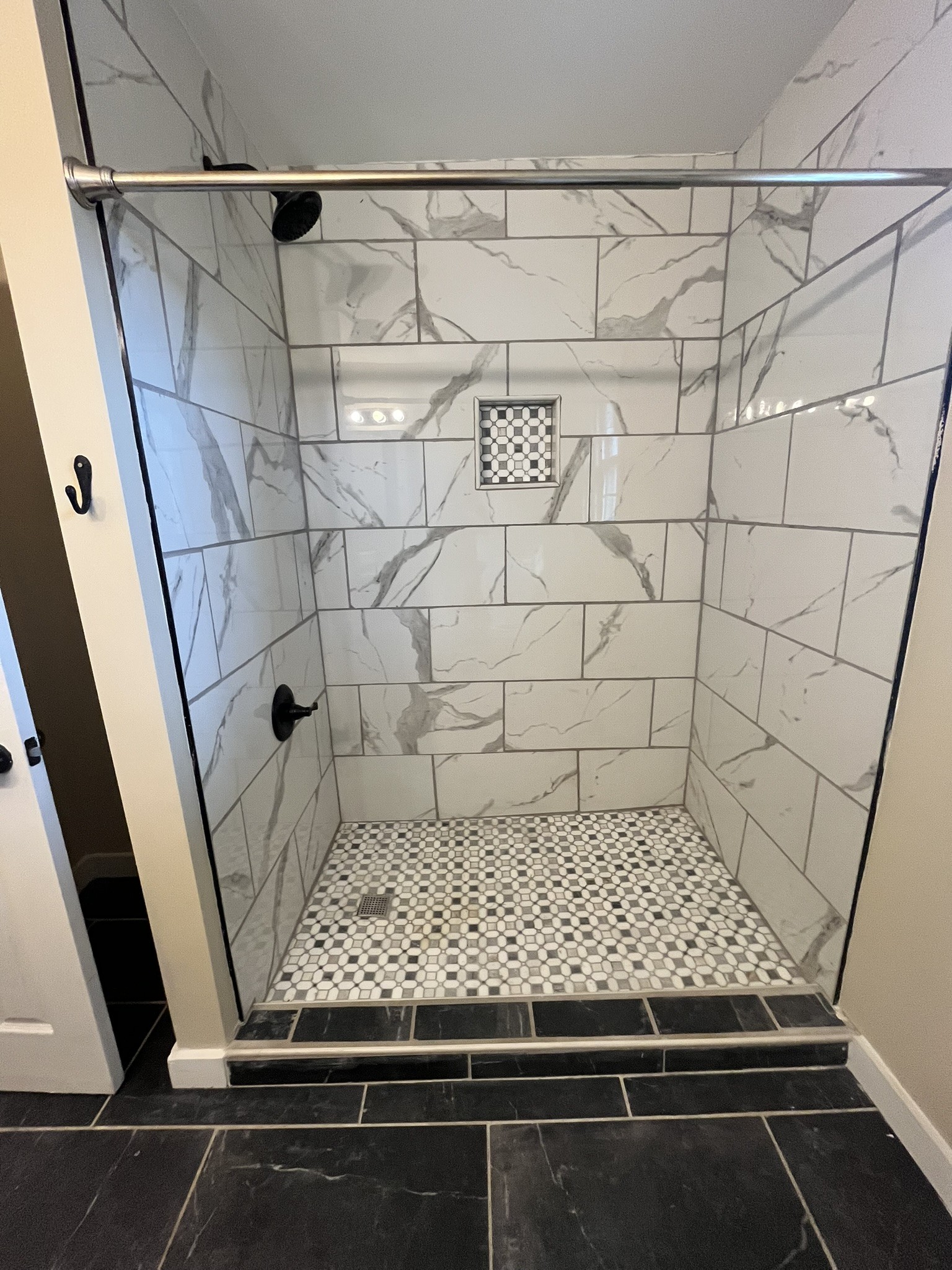 418 Woods Edge Road Winchester, TN 37398 - Photo 6 of 11 a view of bathroom