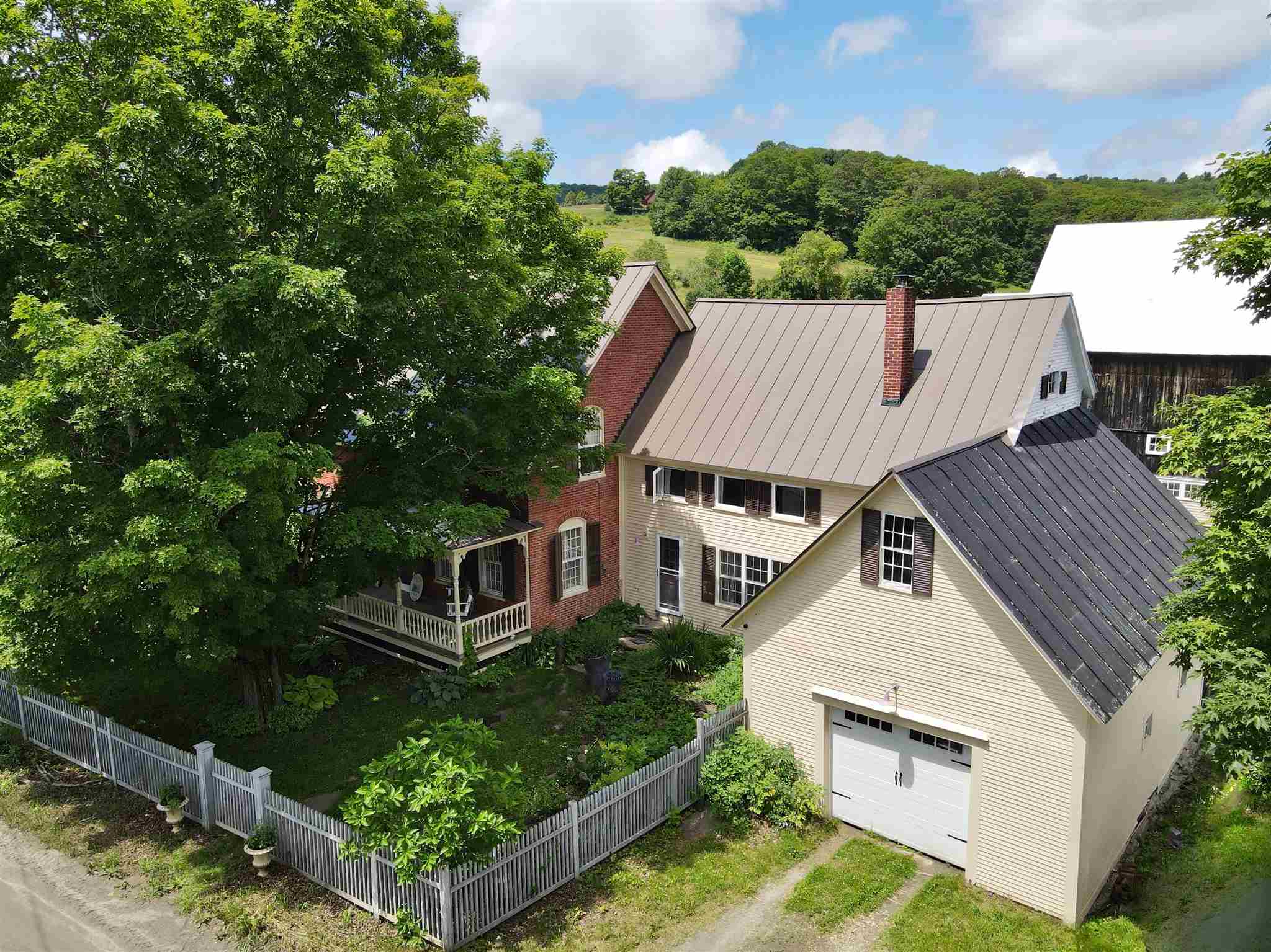 271 Whitney Hill Road Tunbridge, VT 05077 - Photo 5 of 39