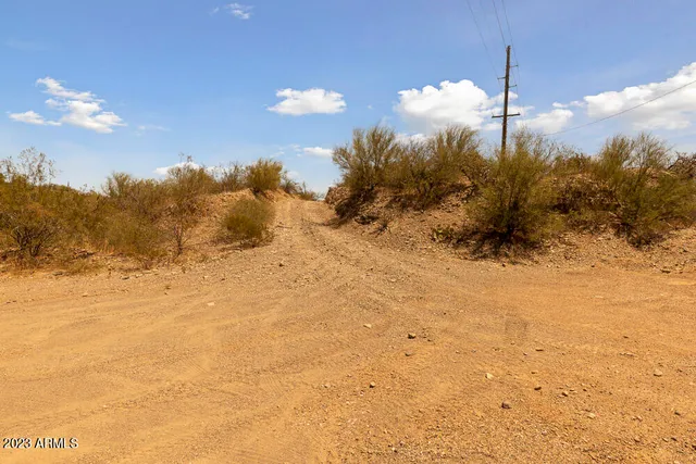 $299,000 | 15 North Gila River Drive, Unit 7, Winkelman, AZ 85192