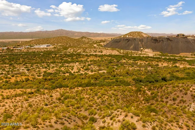 $299,000 | 15 North Gila River Drive, Unit 7, Winkelman, AZ 85192