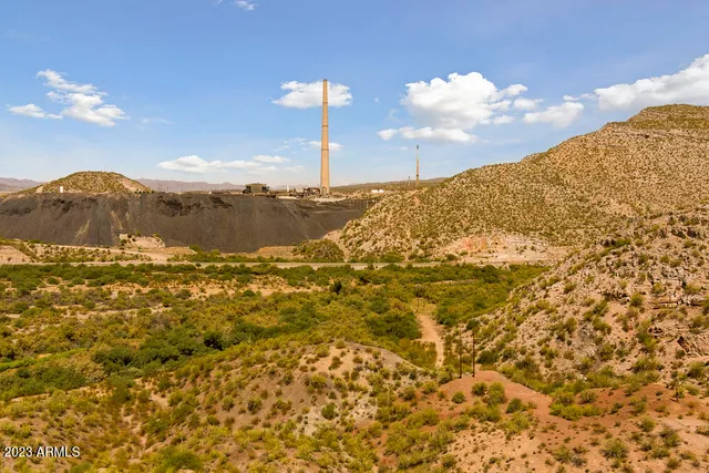 $299,000 | 15 North Gila River Drive, Unit 7, Winkelman, AZ 85192